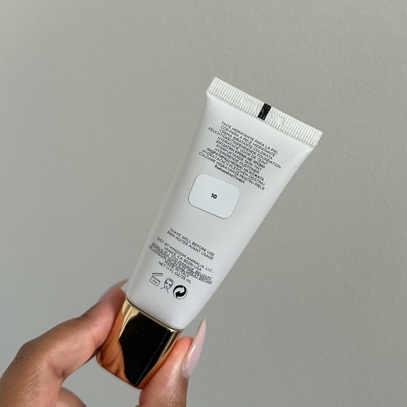 Hourglass Veil Hydrating Skin Tint Foundation - Picture 3 of 3